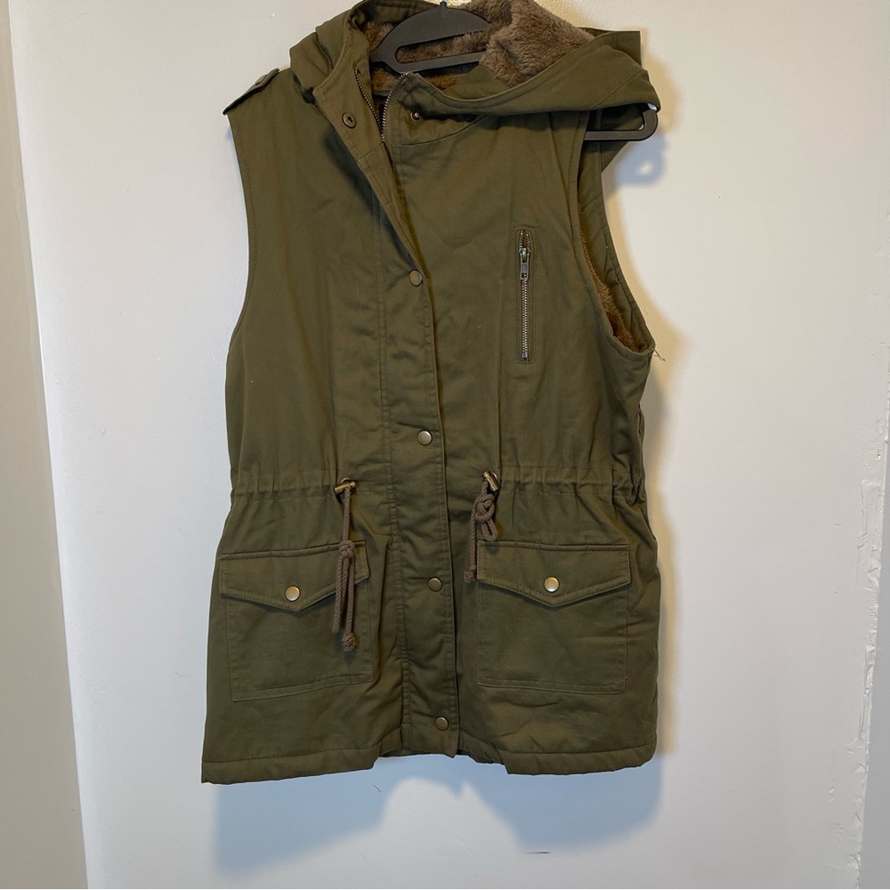 Zenana Outfitters Green Utility Vest with Adjustable Waist women’s size‎ large